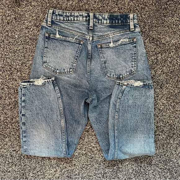 High Rise Mom Jeans by Abercrombie - Picture 3 of 8